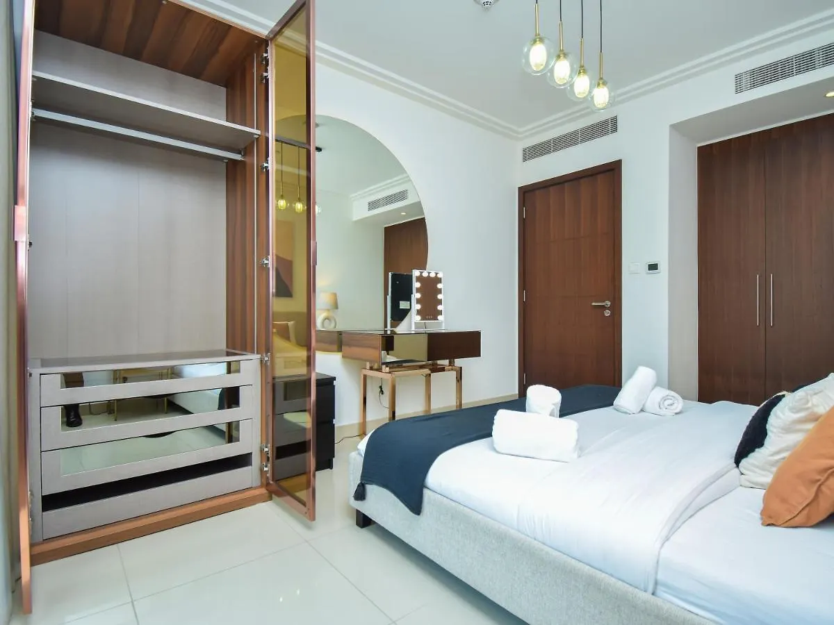 Luxurious 1 Bedroom Boulevard Point Dubai Mall Access United Arab Emirates
