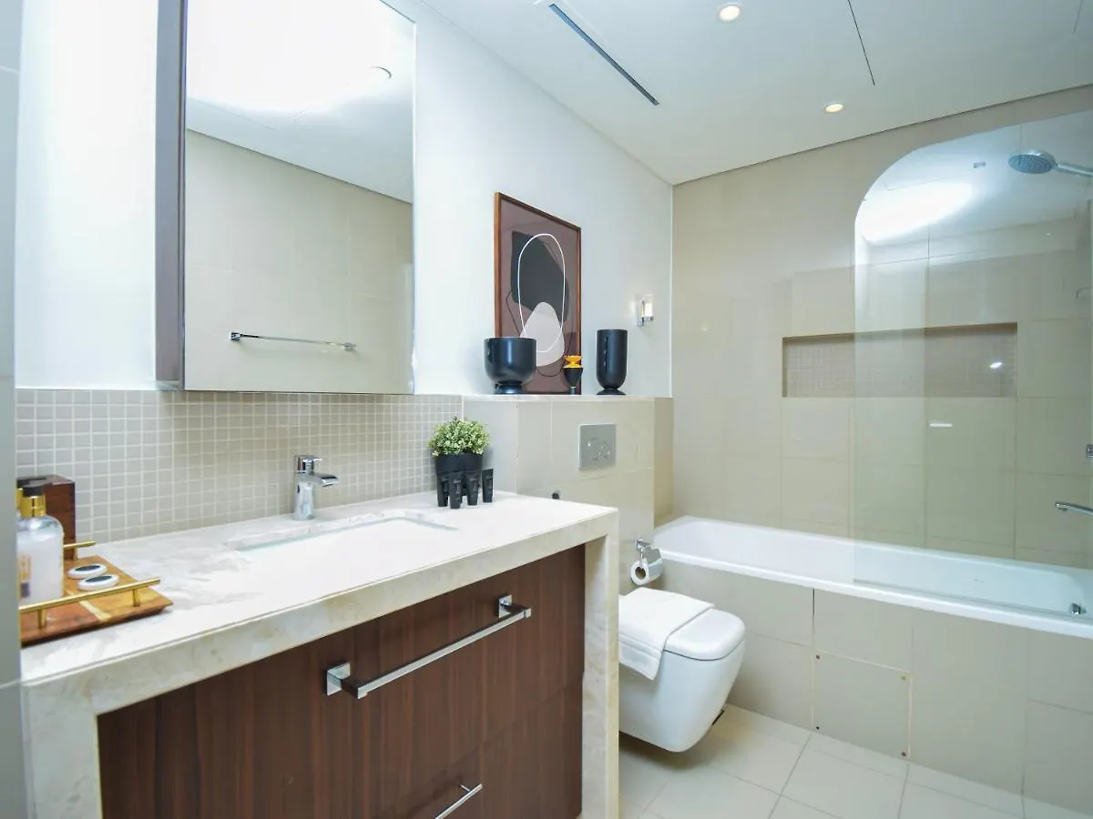 Luxurious 1 Bedroom Boulevard Point Dubai Mall Access Apartment